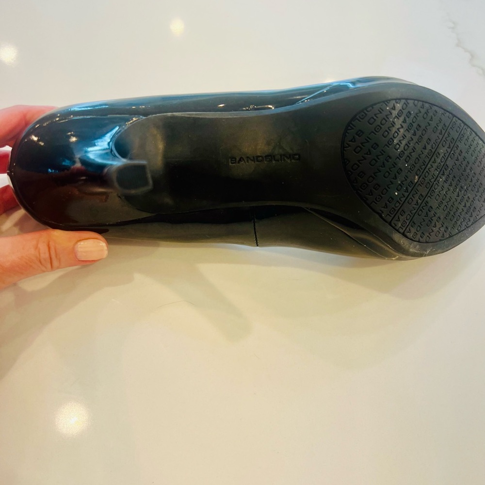 Bandolino Black Patent Peep Toe Heels - Picture 6 of 7